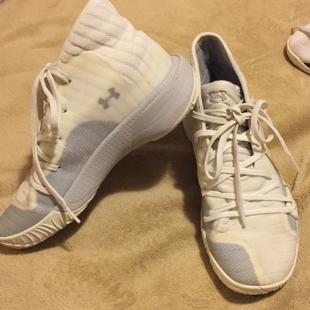 FridaySale🤪Under Armour Sneakers